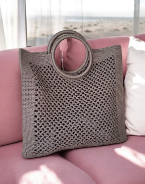Chic Women's Woven Hollow Bag