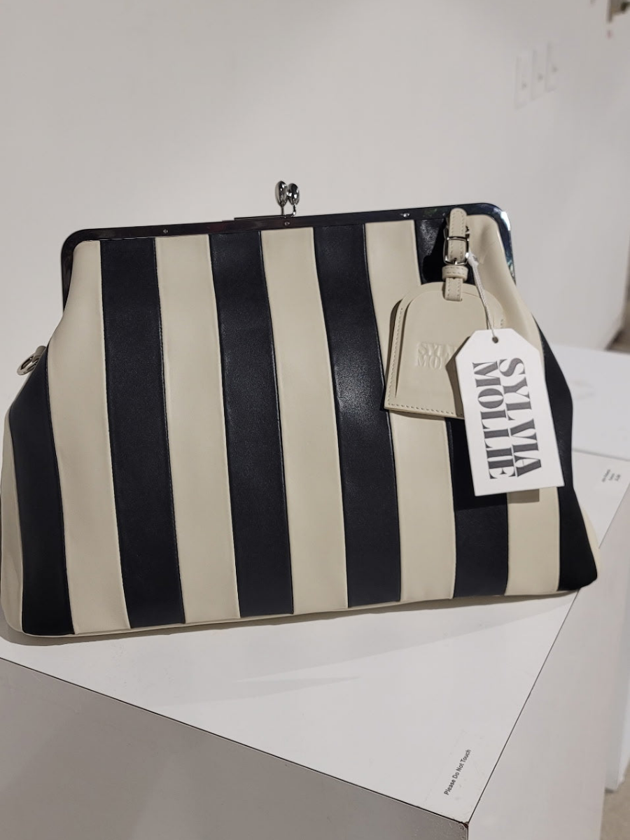 Embossed Premium Leather Kisslock Frame Bag