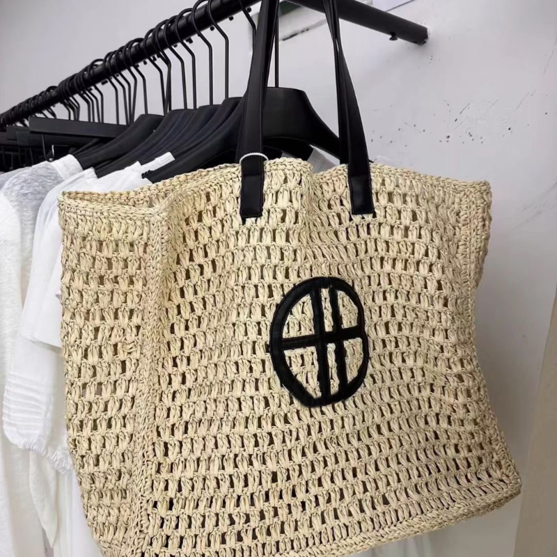 Contrast Straw Bag